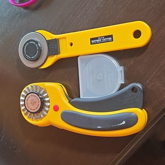 Fiskars Crafting Bundle - Picture 5 of 9